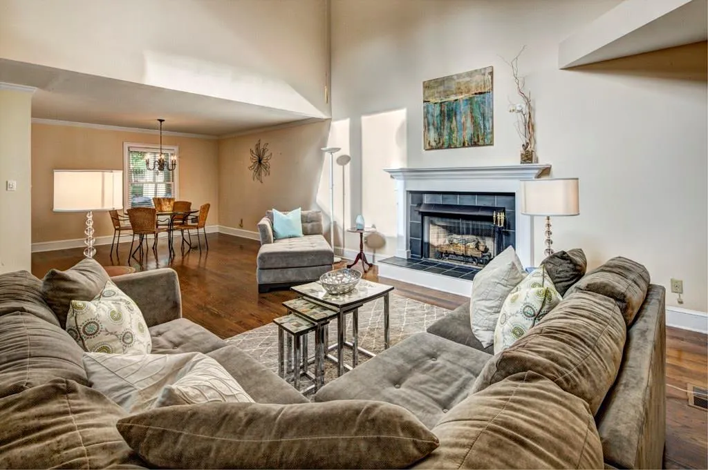 450 Lafayette Avenue, Sandy Springs, Georgia 30327, 3 Bedrooms Bedrooms, ,3 BathroomsBathrooms,Residential,Sold,450 Lafayette Avenue,5717387