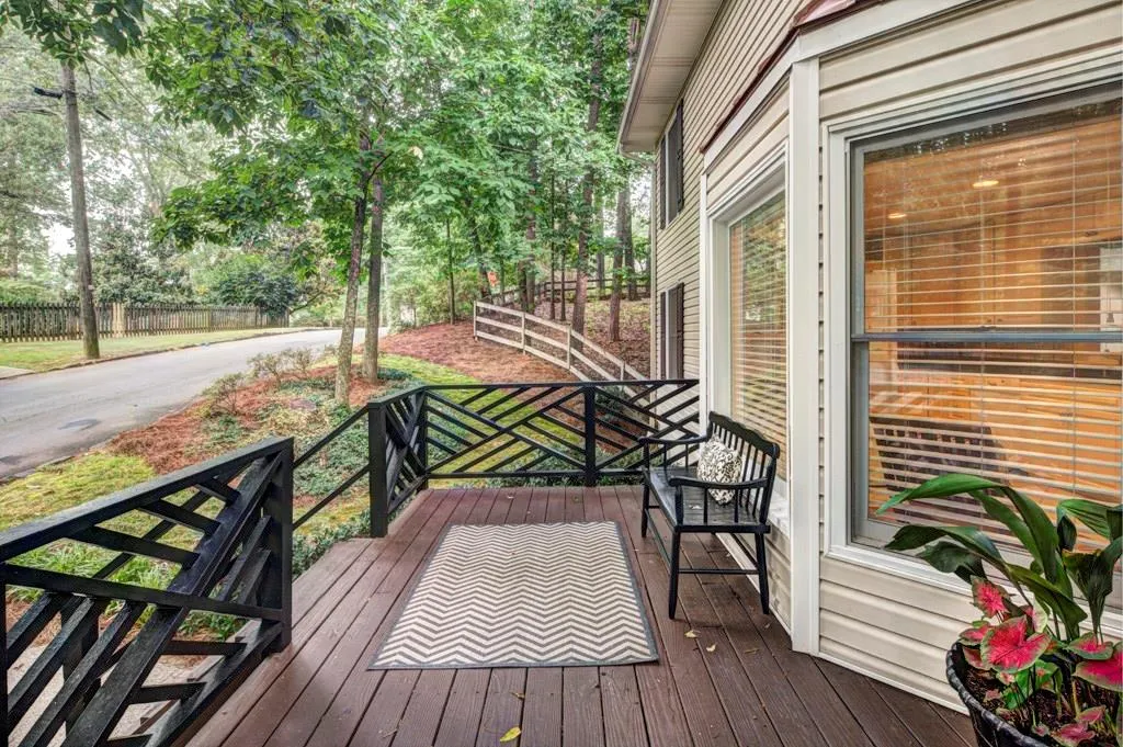 450 Lafayette Avenue, Sandy Springs, Georgia 30327, 3 Bedrooms Bedrooms, ,3 BathroomsBathrooms,Residential,Sold,450 Lafayette Avenue,5717387
