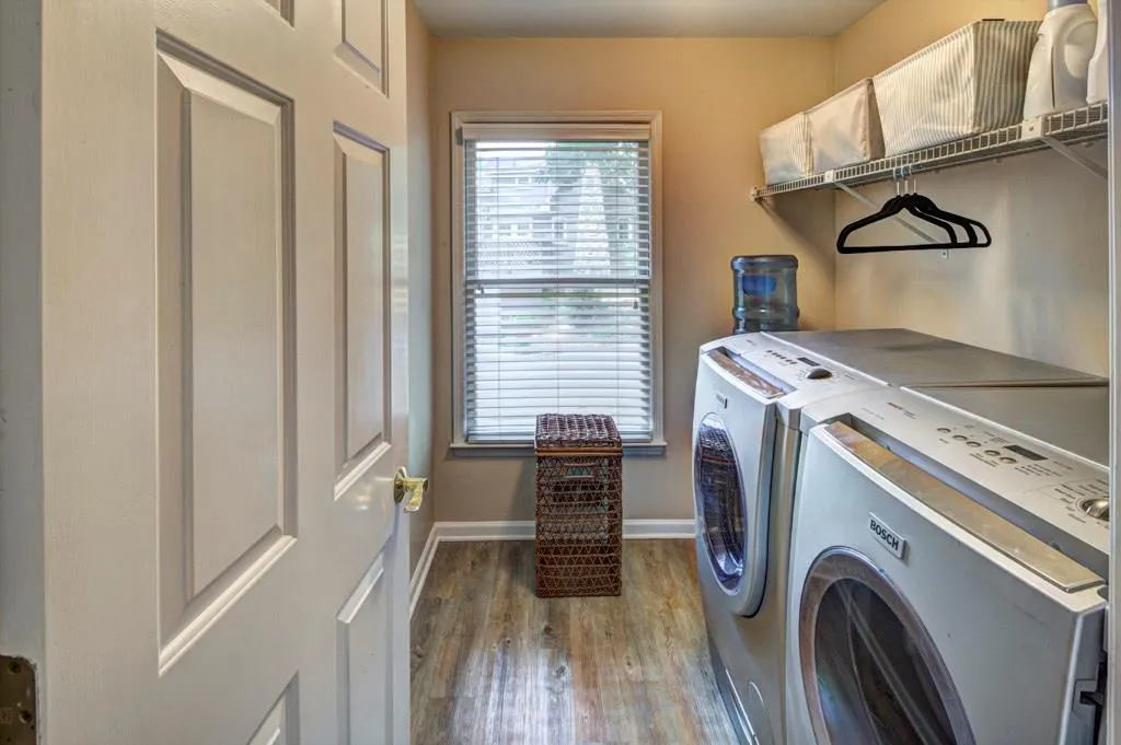 450 Lafayette Avenue, Sandy Springs, Georgia 30327, 3 Bedrooms Bedrooms, ,3 BathroomsBathrooms,Residential,Sold,450 Lafayette Avenue,5717387