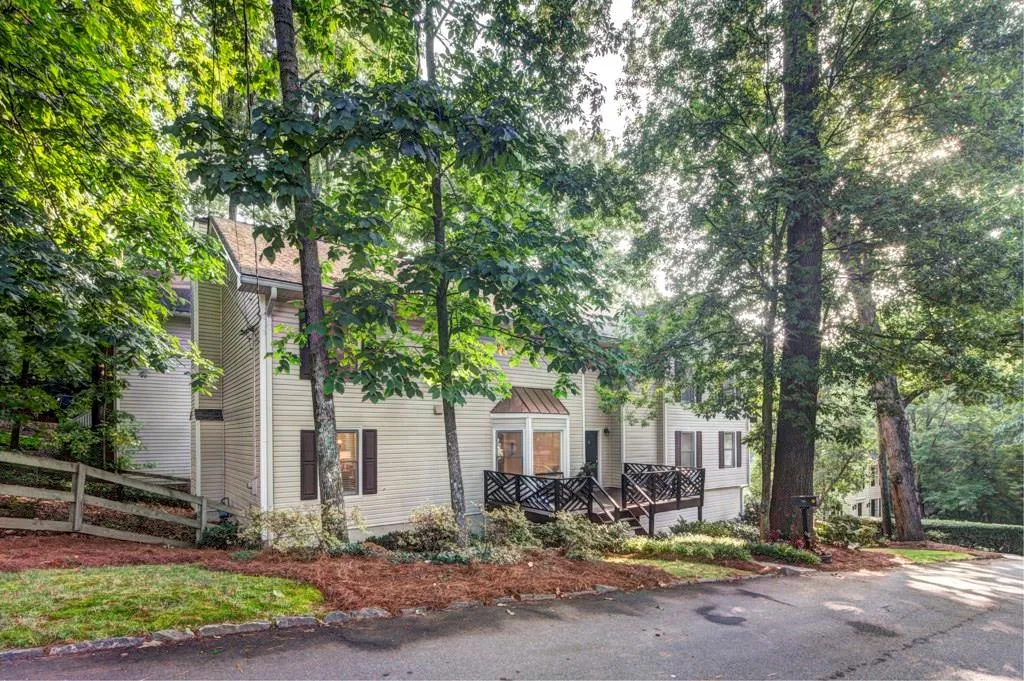 450 Lafayette Avenue, Sandy Springs, Georgia 30327, 3 Bedrooms Bedrooms, ,3 BathroomsBathrooms,Residential,Sold,450 Lafayette Avenue,5717387