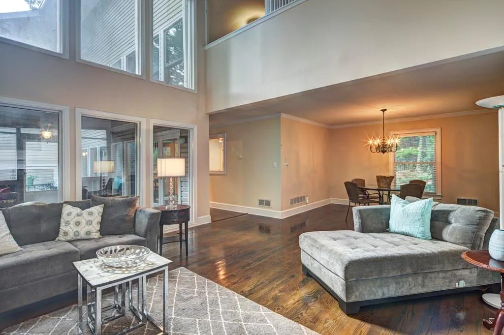 450 Lafayette Avenue, Sandy Springs, Georgia 30327, 3 Bedrooms Bedrooms, ,3 BathroomsBathrooms,Residential,Sold,450 Lafayette Avenue,5717387
