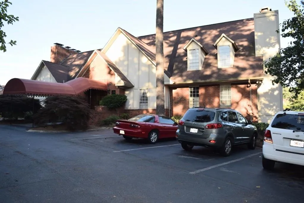 6851 Roswell Road Unit B16, Atlanta, Georgia 30328, 3 Bedrooms Bedrooms, ,2 BathroomsBathrooms,Residential,Sold,6851 Roswell Road Unit B16,5707013