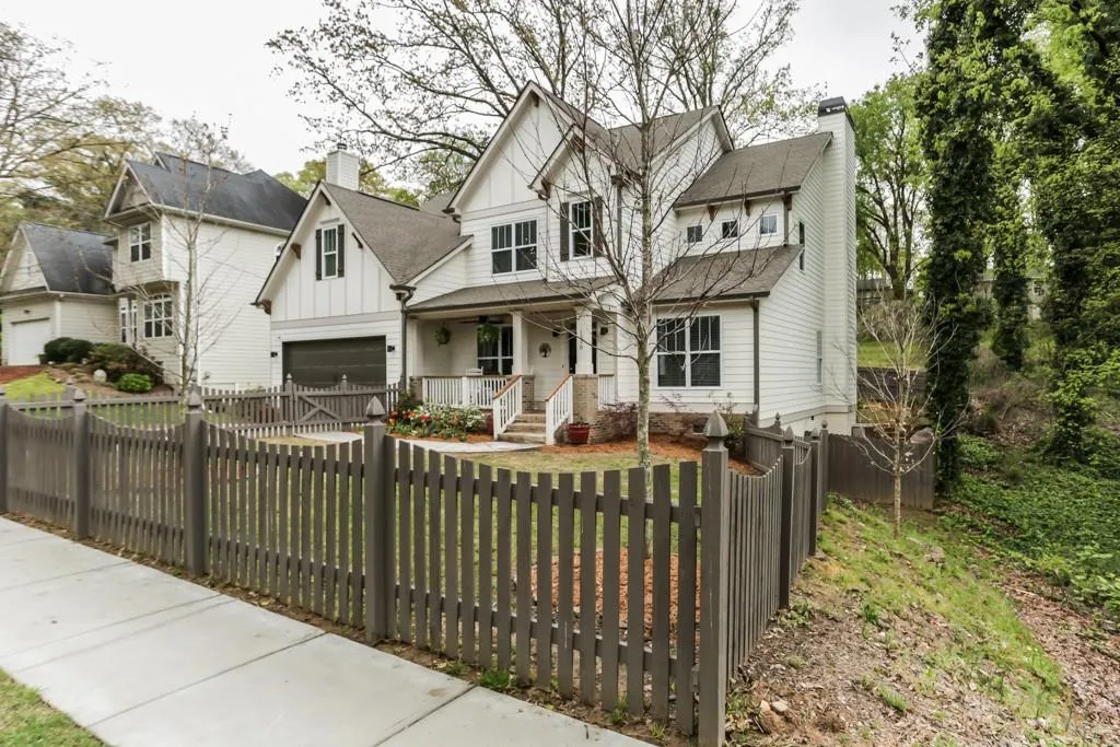1898 Spring Avenue Nw, Atlanta, Georgia 30318, 4 Bedrooms Bedrooms, ,3 BathroomsBathrooms,Residential,Sold,1898 Spring Avenue Nw,5993681