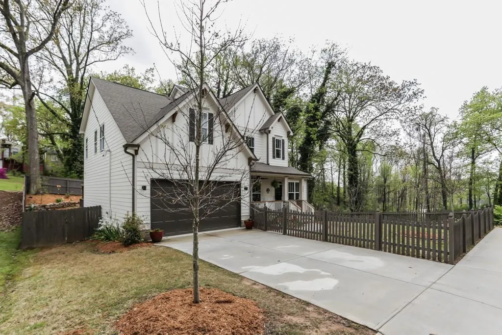 1898 Spring Avenue Nw, Atlanta, Georgia 30318, 4 Bedrooms Bedrooms, ,3 BathroomsBathrooms,Residential,Sold,1898 Spring Avenue Nw,5993681