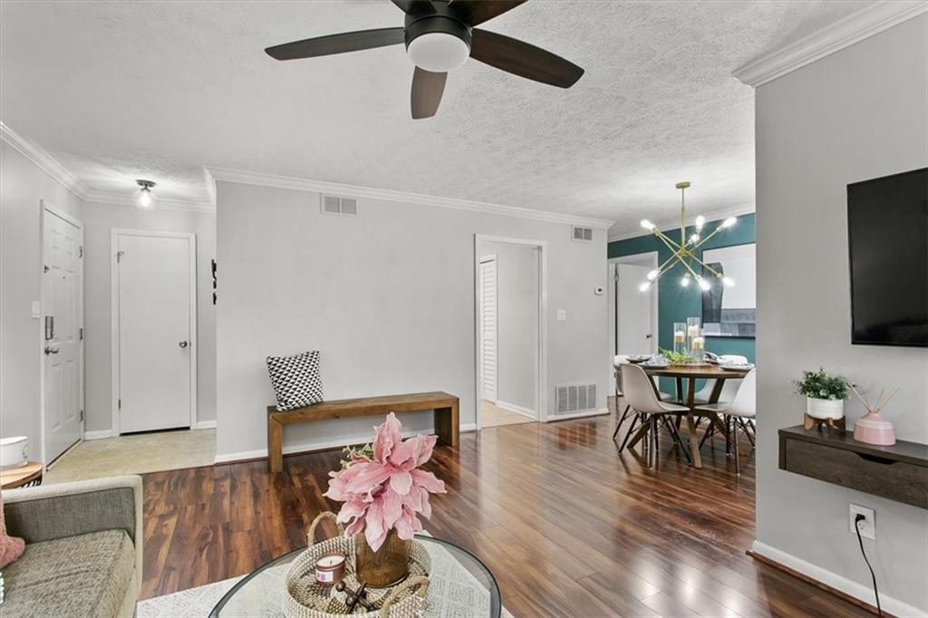 5157 Roswell Road Unit 4, Sandy Springs, Georgia 30342, 1 Bedroom Bedrooms, ,1 BathroomBathrooms,Residential,Sold,5157 Roswell Road Unit 4,7304435