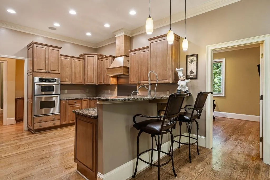 6196 Ferry Drive, Sandy Springs, Georgia 30328, 6 Bedrooms Bedrooms, ,3 BathroomsBathrooms,Residential,Sold,6196 Ferry Drive,6719615