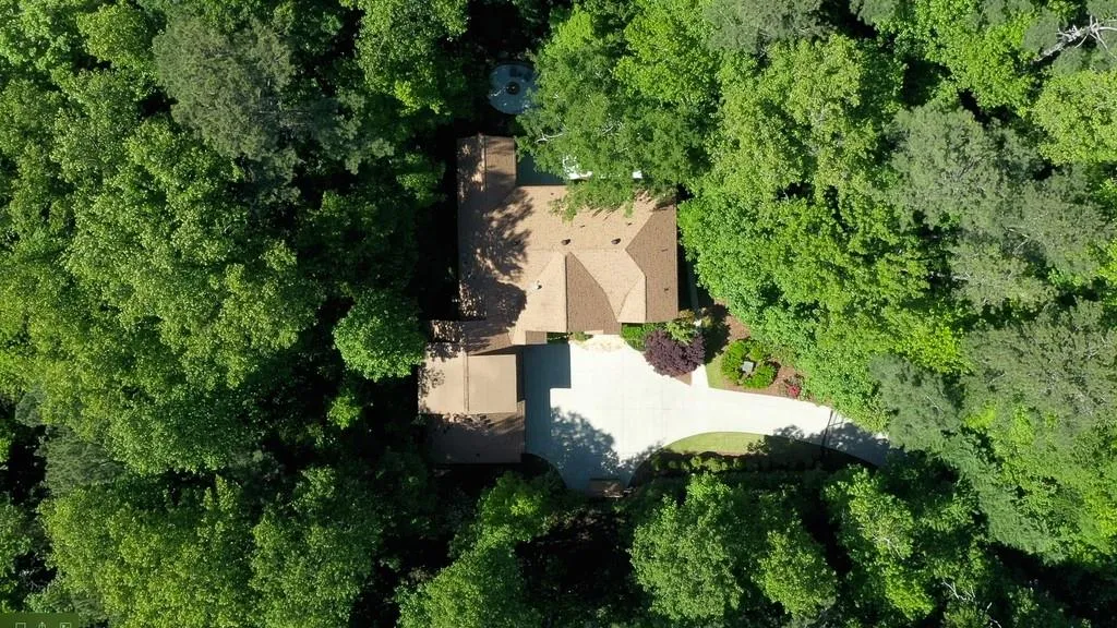 6196 Ferry Drive, Sandy Springs, Georgia 30328, 6 Bedrooms Bedrooms, ,3 BathroomsBathrooms,Residential,Sold,6196 Ferry Drive,6719615