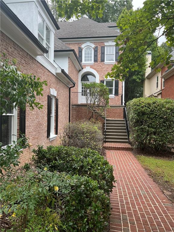 320 Nell Court, Sandy Springs, Georgia 30342, 4 Bedrooms Bedrooms, ,3 BathroomsBathrooms,Residential,Sold,320 Nell Court,7275234