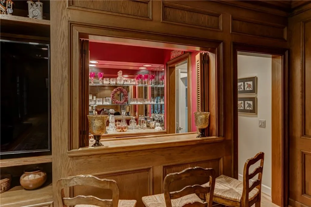 5505 Errol Place, Sandy Springs, Georgia 30327, 5 Bedrooms Bedrooms, ,5 BathroomsBathrooms,Residential,Sold,5505 Errol Place,6077471