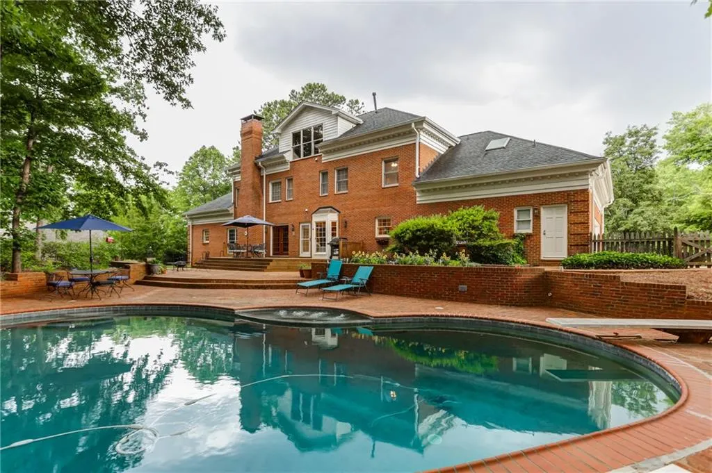 5505 Errol Place, Sandy Springs, Georgia 30327, 5 Bedrooms Bedrooms, ,5 BathroomsBathrooms,Residential,Sold,5505 Errol Place,6077471