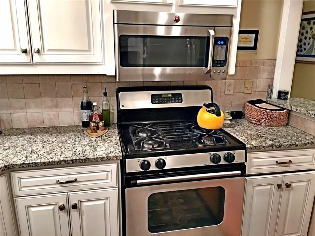 308 Natchez Trace Unit 308, Atlanta, Georgia 30350, 2 Bedrooms Bedrooms, ,1 BathroomBathrooms,Residential,Sold,308 Natchez Trace Unit 308,5658328 308 Natchez Trace Unit 308, Atlanta, Georgia 30350, 2 Bedrooms Bedrooms, ,1 BathroomBathrooms,Residential,Sold,308 Natchez Trace Unit 308,5658328