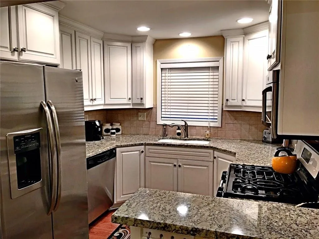 308 Natchez Trace Unit 308, Atlanta, Georgia 30350, 2 Bedrooms Bedrooms, ,1 BathroomBathrooms,Residential,Sold,308 Natchez Trace Unit 308,5658328 308 Natchez Trace Unit 308, Atlanta, Georgia 30350, 2 Bedrooms Bedrooms, ,1 BathroomBathrooms,Residential,Sold,308 Natchez Trace Unit 308,5658328