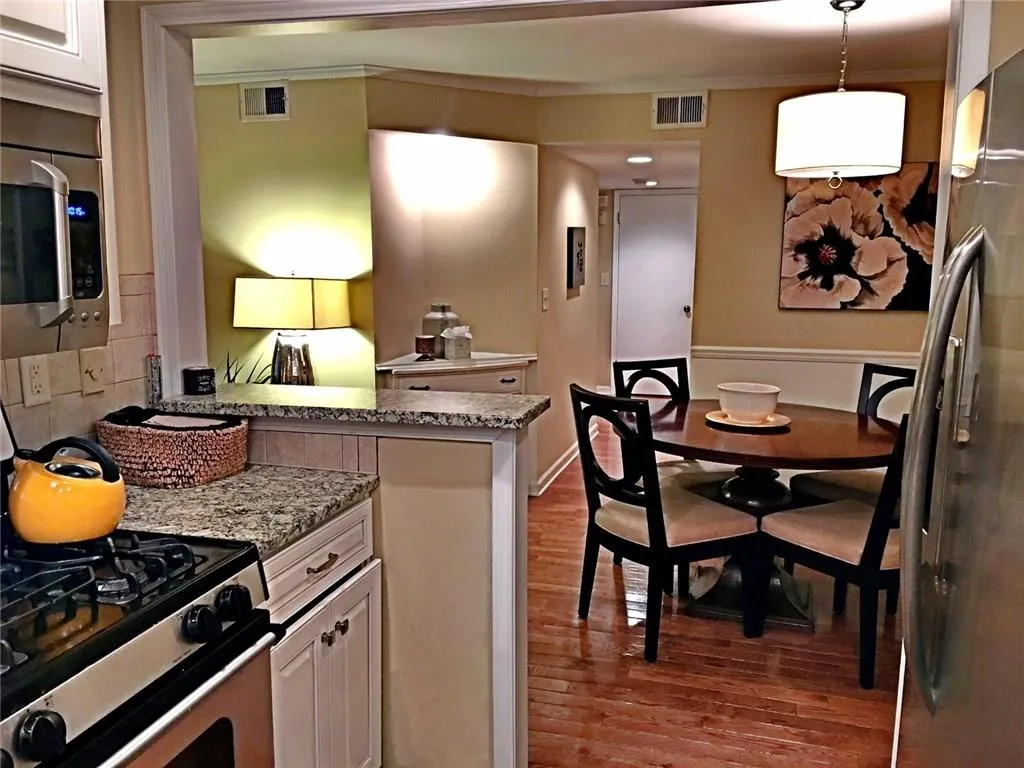 308 Natchez Trace Unit 308, Atlanta, Georgia 30350, 2 Bedrooms Bedrooms, ,1 BathroomBathrooms,Residential,Sold,308 Natchez Trace Unit 308,5658328 308 Natchez Trace Unit 308, Atlanta, Georgia 30350, 2 Bedrooms Bedrooms, ,1 BathroomBathrooms,Residential,Sold,308 Natchez Trace Unit 308,5658328