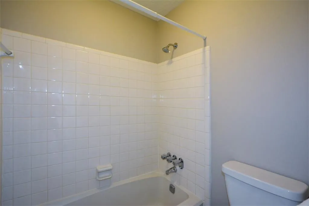 705 Vicksburg Place, Sandy Springs, Georgia 30350, 3 Bedrooms Bedrooms, ,2 BathroomsBathrooms,Residential,Sold,705 Vicksburg Place,6772088