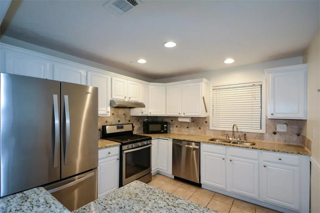 705 Vicksburg Place, Sandy Springs, Georgia 30350, 3 Bedrooms Bedrooms, ,2 BathroomsBathrooms,Residential,Sold,705 Vicksburg Place,6772088