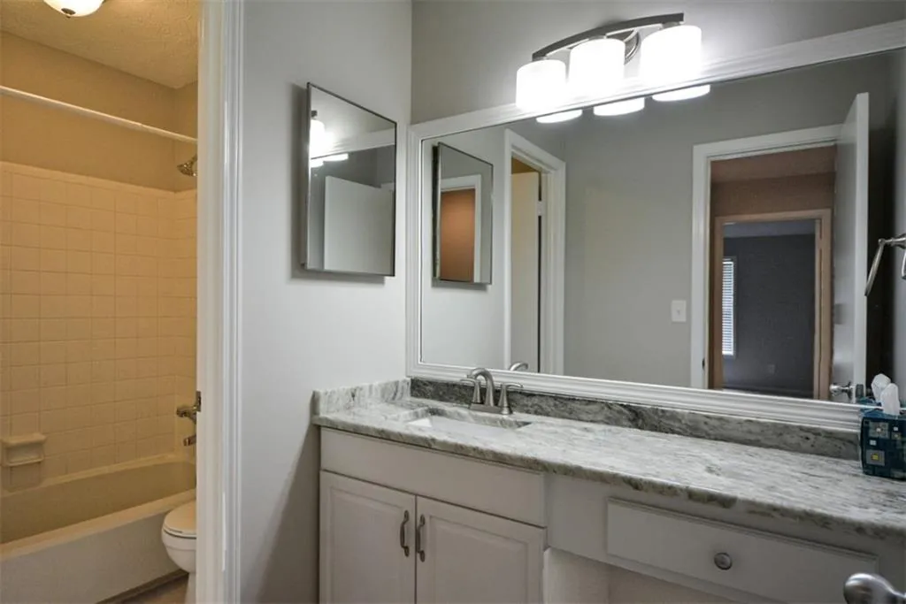 705 Vicksburg Place, Sandy Springs, Georgia 30350, 3 Bedrooms Bedrooms, ,2 BathroomsBathrooms,Residential,Sold,705 Vicksburg Place,6772088