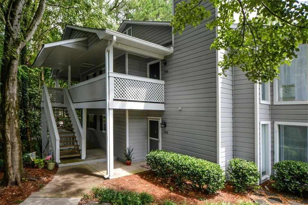 705 Vicksburg Place, Sandy Springs, Georgia 30350, 3 Bedrooms Bedrooms, ,2 BathroomsBathrooms,Residential,Sold,705 Vicksburg Place,6772088