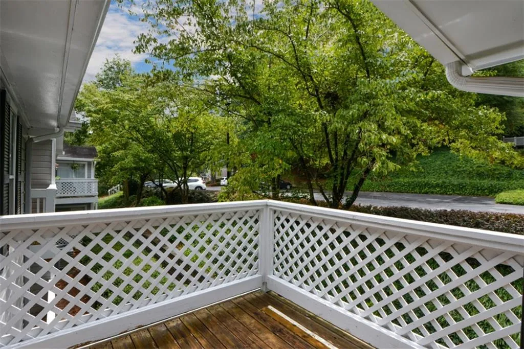 705 Vicksburg Place, Sandy Springs, Georgia 30350, 3 Bedrooms Bedrooms, ,2 BathroomsBathrooms,Residential,Sold,705 Vicksburg Place,6772088