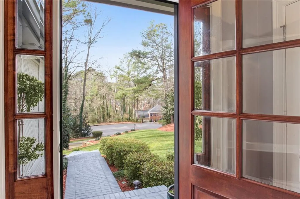 7955 Spalding Hills, Sandy Springs, Georgia 30350, 4 Bedrooms Bedrooms, ,4 BathroomsBathrooms,Residential,Sold,7955 Spalding Hills,6667746