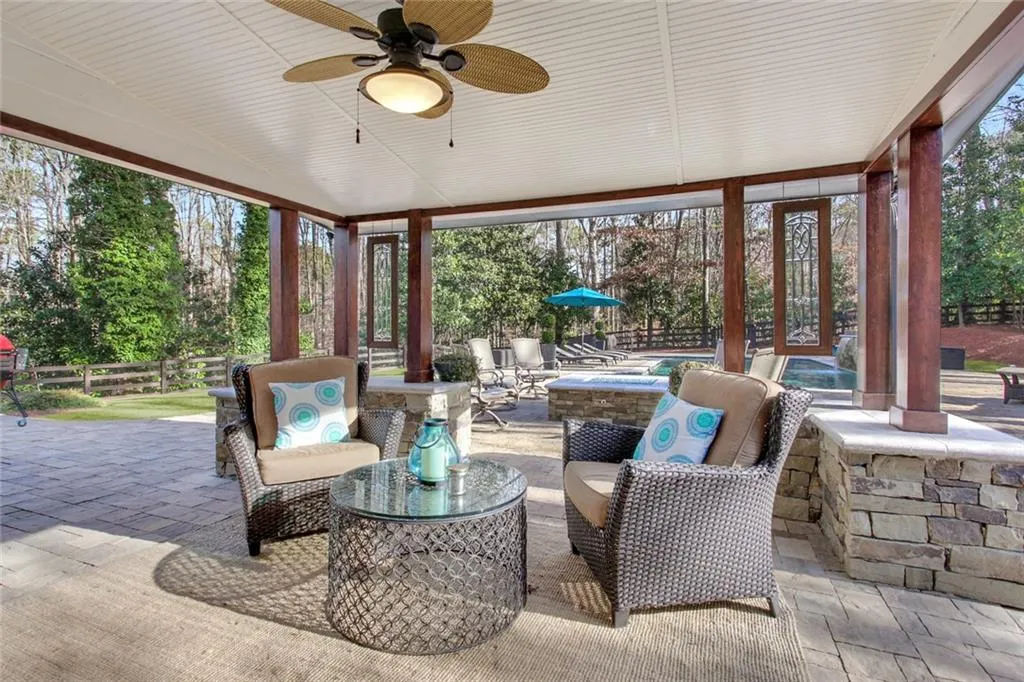 7955 Spalding Hills, Sandy Springs, Georgia 30350, 4 Bedrooms Bedrooms, ,4 BathroomsBathrooms,Residential,Sold,7955 Spalding Hills,6667746