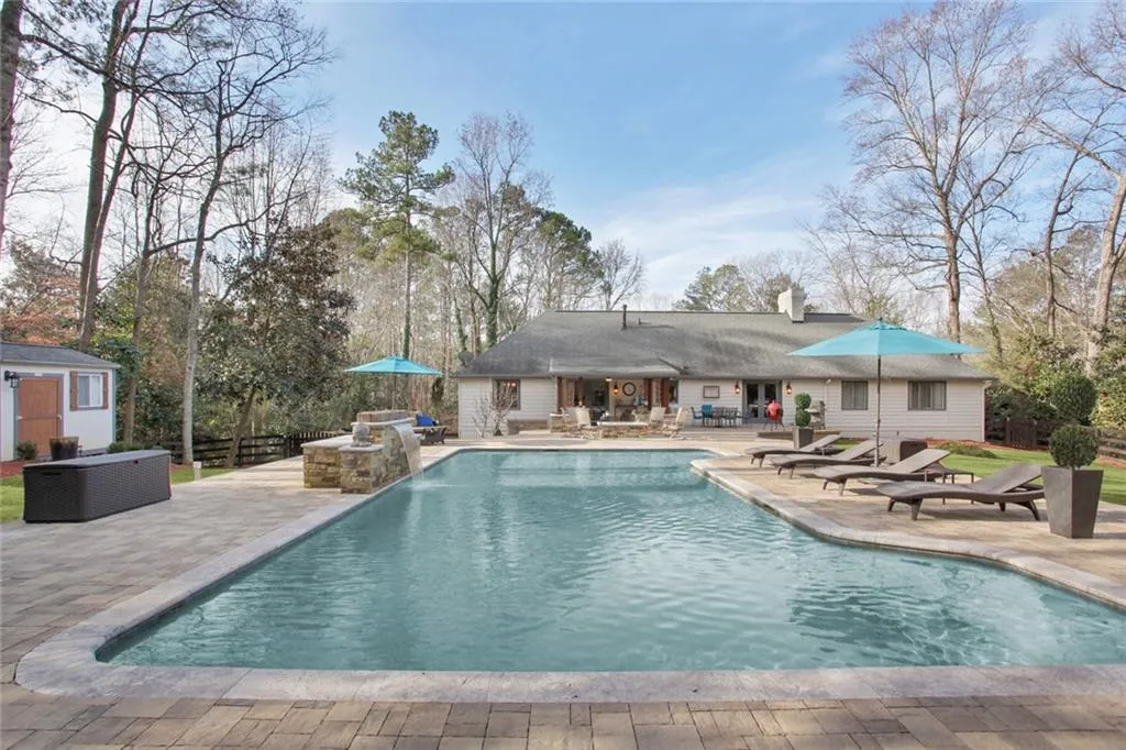 7955 Spalding Hills, Sandy Springs, Georgia 30350, 4 Bedrooms Bedrooms, ,4 BathroomsBathrooms,Residential,Sold,7955 Spalding Hills,6667746