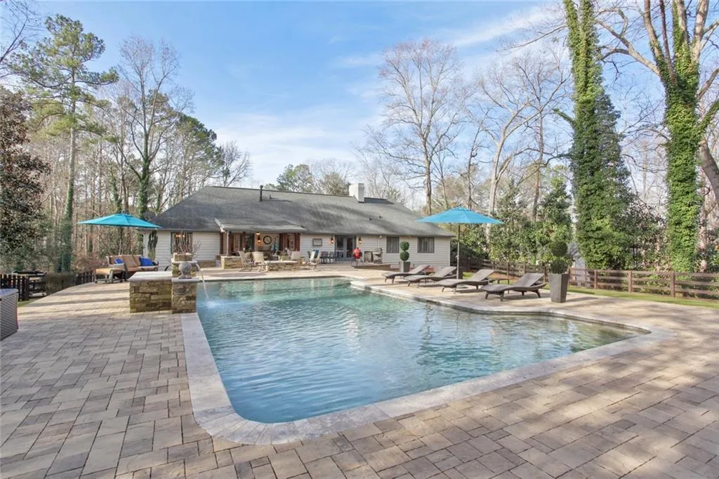 7955 Spalding Hills, Sandy Springs, Georgia 30350, 4 Bedrooms Bedrooms, ,4 BathroomsBathrooms,Residential,Sold,7955 Spalding Hills,6667746