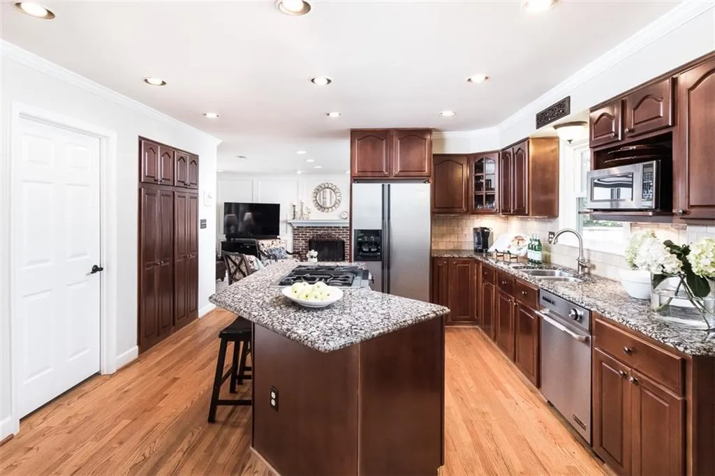 160 Overton Drive, Sandy Springs, Georgia 30342, 4 Bedrooms Bedrooms, ,2 BathroomsBathrooms,Residential,Sold,160 Overton Drive,5747347