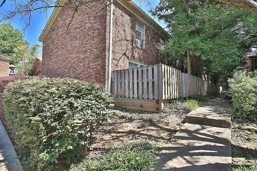 5574 Kingsport Drive Unit 5574, Atlanta, Georgia 30342, 2 Bedrooms Bedrooms, ,1 BathroomBathrooms,Residential,Sold,5574 Kingsport Drive Unit 5574,6073477