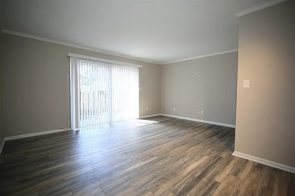 5574 Kingsport Drive Unit 5574, Atlanta, Georgia 30342, 2 Bedrooms Bedrooms, ,1 BathroomBathrooms,Residential,Sold,5574 Kingsport Drive Unit 5574,6073477