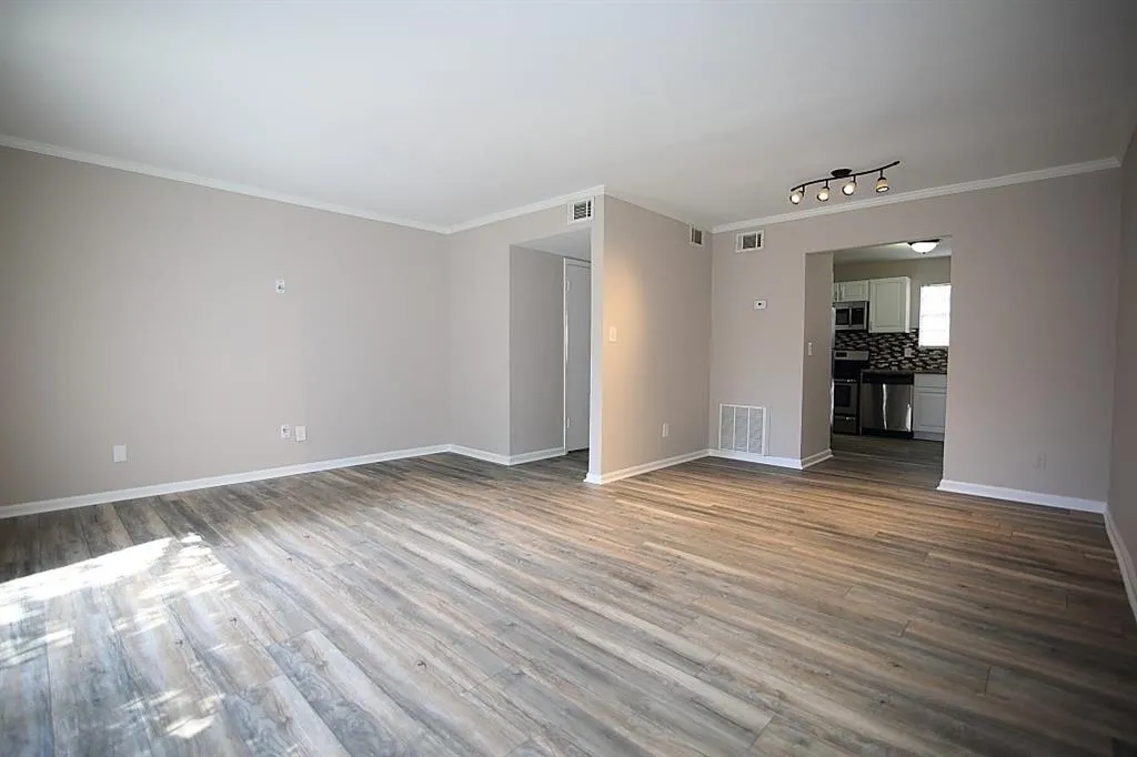 5574 Kingsport Drive Unit 5574, Atlanta, Georgia 30342, 2 Bedrooms Bedrooms, ,1 BathroomBathrooms,Residential,Sold,5574 Kingsport Drive Unit 5574,6073477