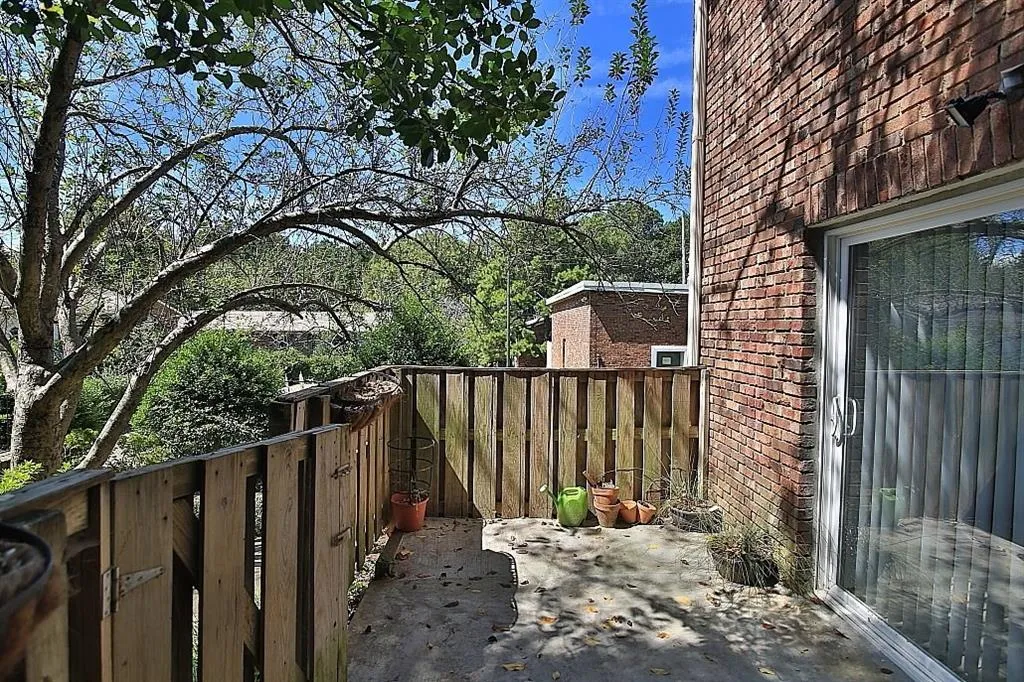 5574 Kingsport Drive Unit 5574, Atlanta, Georgia 30342, 2 Bedrooms Bedrooms, ,1 BathroomBathrooms,Residential,Sold,5574 Kingsport Drive Unit 5574,6073477