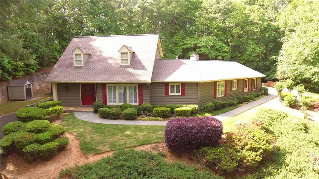125 Jett Forest Court, Sandy Springs, Georgia 30327, 4 Bedrooms Bedrooms, ,4 BathroomsBathrooms,Residential,Sold,125 Jett Forest Court,5844413