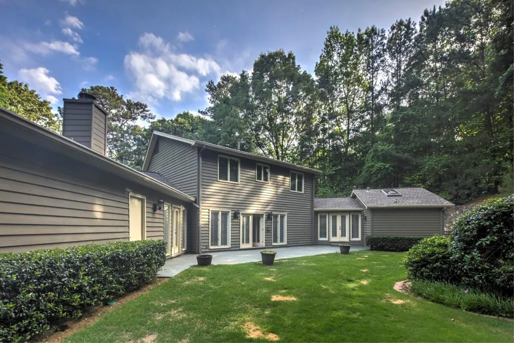 125 Jett Forest Court, Sandy Springs, Georgia 30327, 4 Bedrooms Bedrooms, ,4 BathroomsBathrooms,Residential,Sold,125 Jett Forest Court,5844413