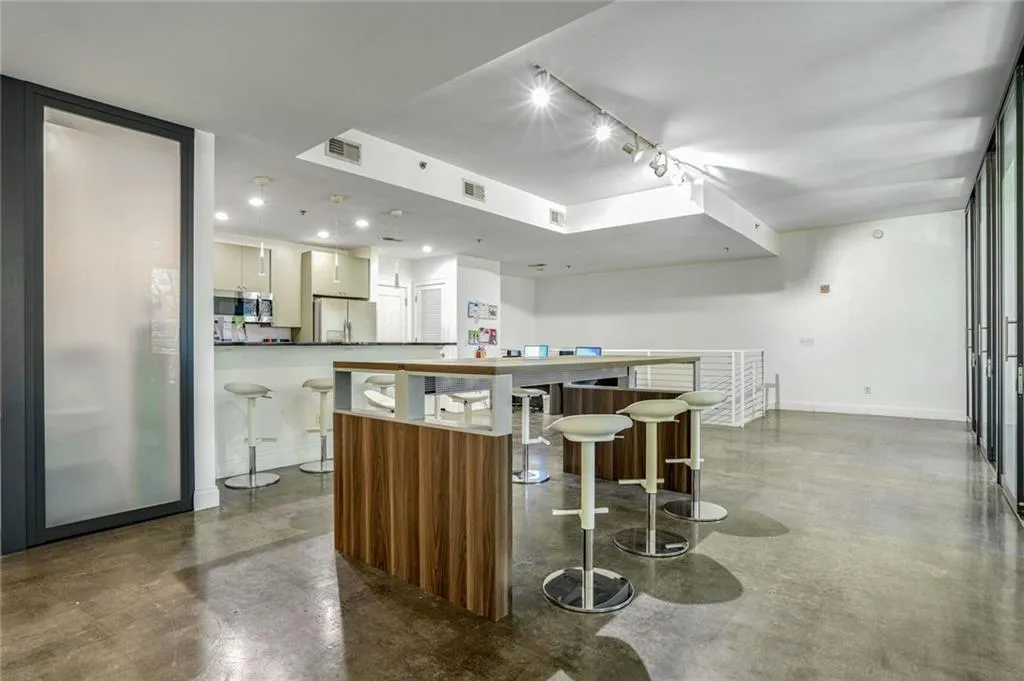 905 Juniper Street Ne Unit 110, Atlanta, Georgia 30309, 1 Bedroom Bedrooms, ,1 BathroomBathrooms,Residential,For Sale,905 Juniper Street Ne Unit 110,7545809