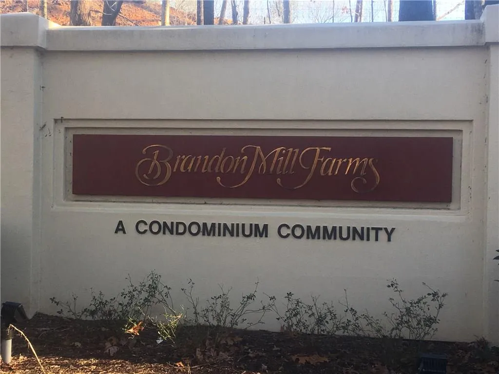 1807 Huntingdon Chase, Sandy Springs, Georgia 30350, 2 Bedrooms Bedrooms, ,2 BathroomsBathrooms,Residential,Sold,1807 Huntingdon Chase,6125022