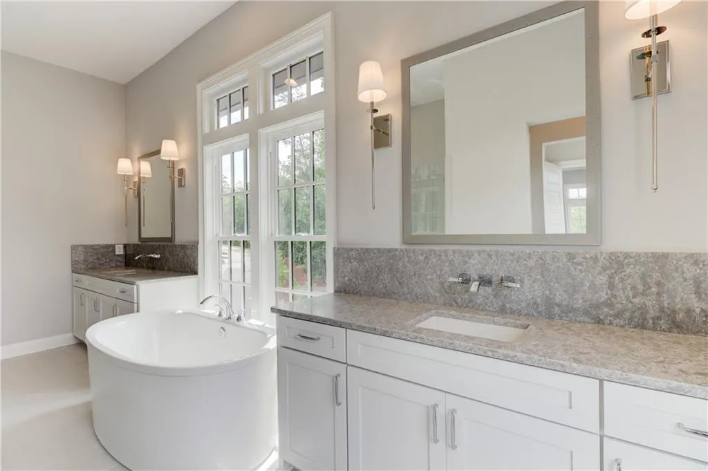 6603 Aria Boulevard Unit 125, Sandy Springs, Georgia 30328, 3 Bedrooms Bedrooms, ,3 BathroomsBathrooms,Residential,Sold,6603 Aria Boulevard Unit 125,6778112