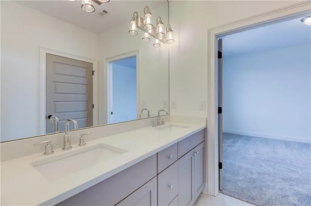 6603 Aria Boulevard Unit 125, Sandy Springs, Georgia 30328, 3 Bedrooms Bedrooms, ,3 BathroomsBathrooms,Residential,Sold,6603 Aria Boulevard Unit 125,6778112