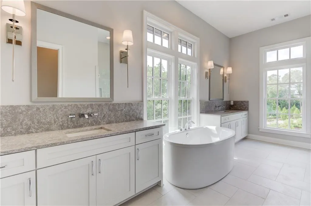 6603 Aria Boulevard Unit 125, Sandy Springs, Georgia 30328, 3 Bedrooms Bedrooms, ,3 BathroomsBathrooms,Residential,Sold,6603 Aria Boulevard Unit 125,6778112