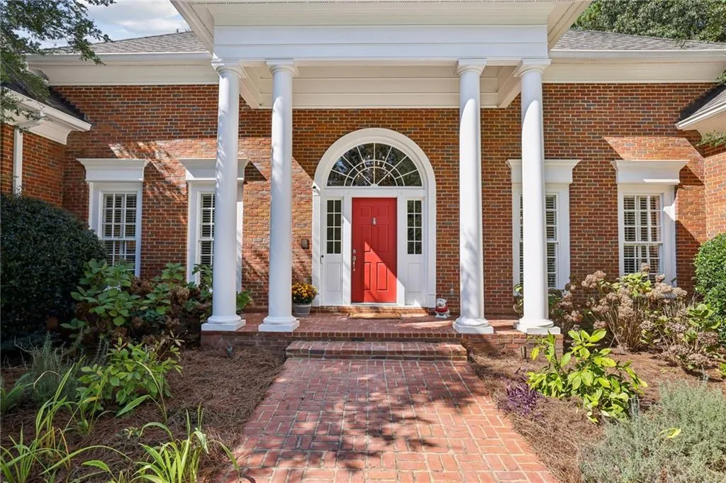65 Old Stratton Chase, Atlanta, Georgia 30328, 6 Bedrooms Bedrooms, ,5 BathroomsBathrooms,Residential,Sold,65 Old Stratton Chase,7469627