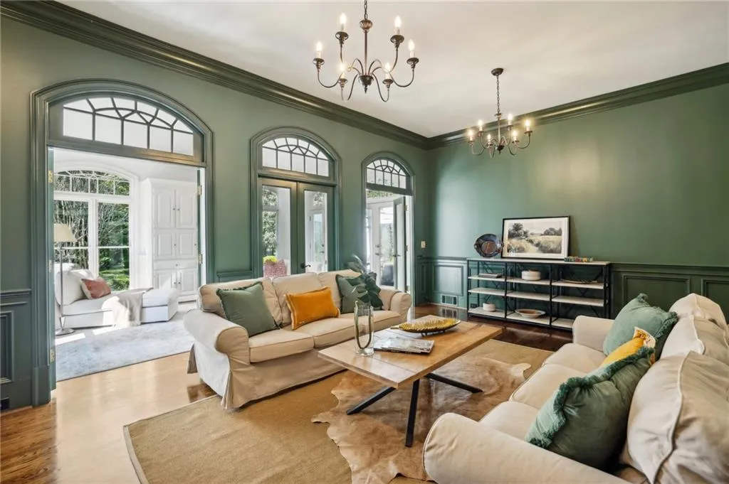 65 Old Stratton Chase, Atlanta, Georgia 30328, 6 Bedrooms Bedrooms, ,5 BathroomsBathrooms,Residential,Sold,65 Old Stratton Chase,7469627