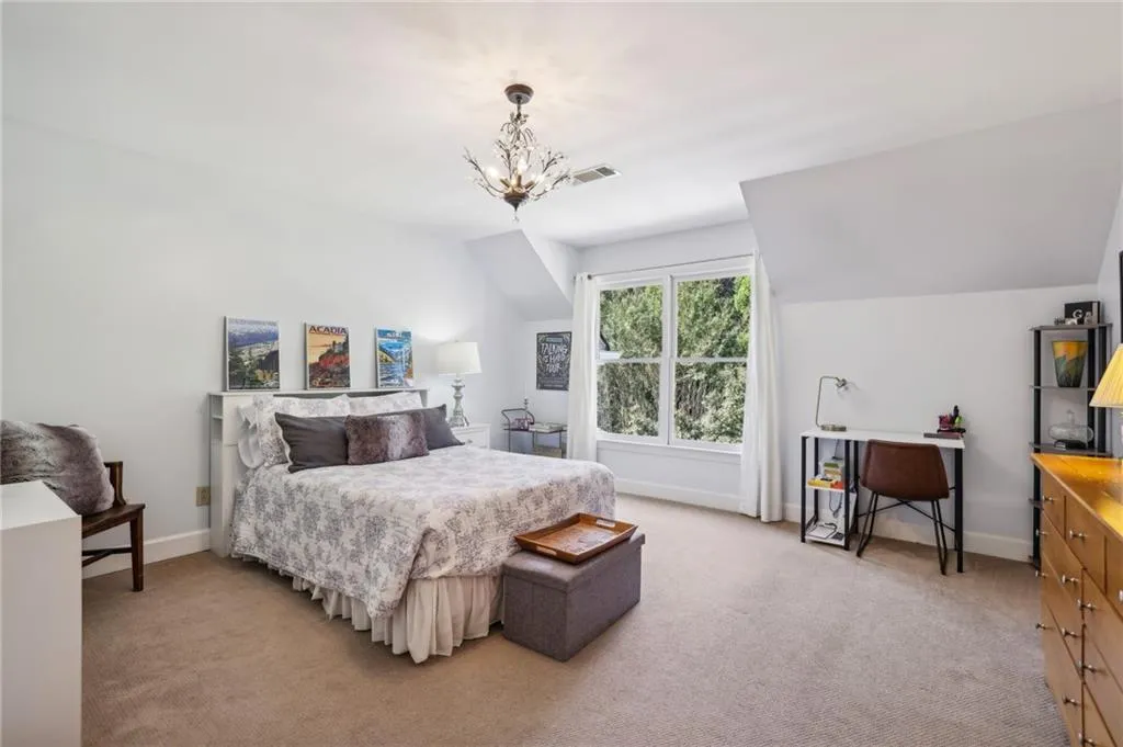 65 Old Stratton Chase, Atlanta, Georgia 30328, 6 Bedrooms Bedrooms, ,5 BathroomsBathrooms,Residential,Sold,65 Old Stratton Chase,7469627