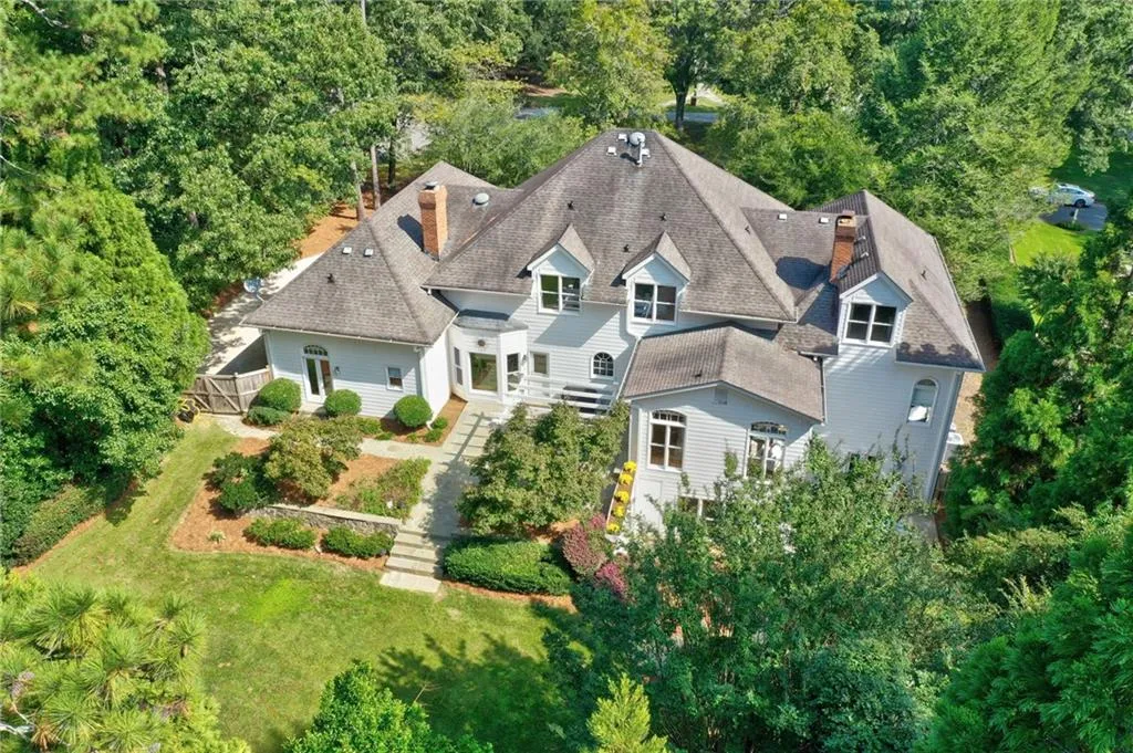 65 Old Stratton Chase, Atlanta, Georgia 30328, 6 Bedrooms Bedrooms, ,5 BathroomsBathrooms,Residential,Sold,65 Old Stratton Chase,7469627