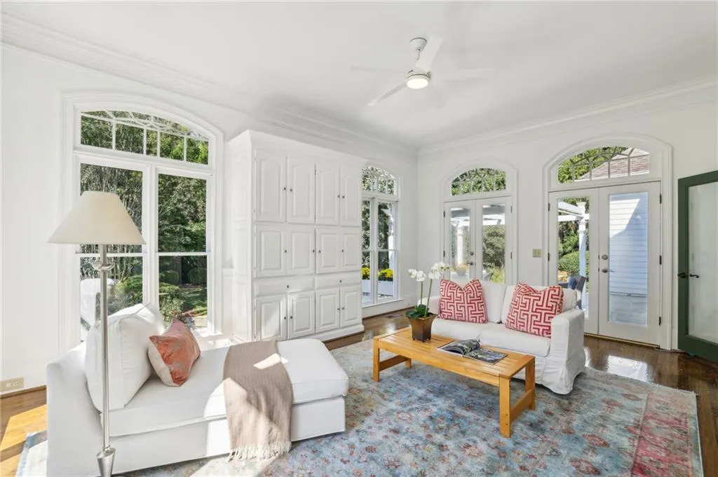 65 Old Stratton Chase, Atlanta, Georgia 30328, 6 Bedrooms Bedrooms, ,5 BathroomsBathrooms,Residential,Sold,65 Old Stratton Chase,7469627