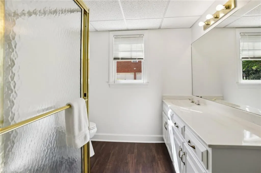 basement full 
bathroom