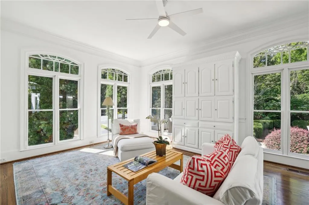 65 Old Stratton Chase, Atlanta, Georgia 30328, 6 Bedrooms Bedrooms, ,5 BathroomsBathrooms,Residential,Sold,65 Old Stratton Chase,7469627