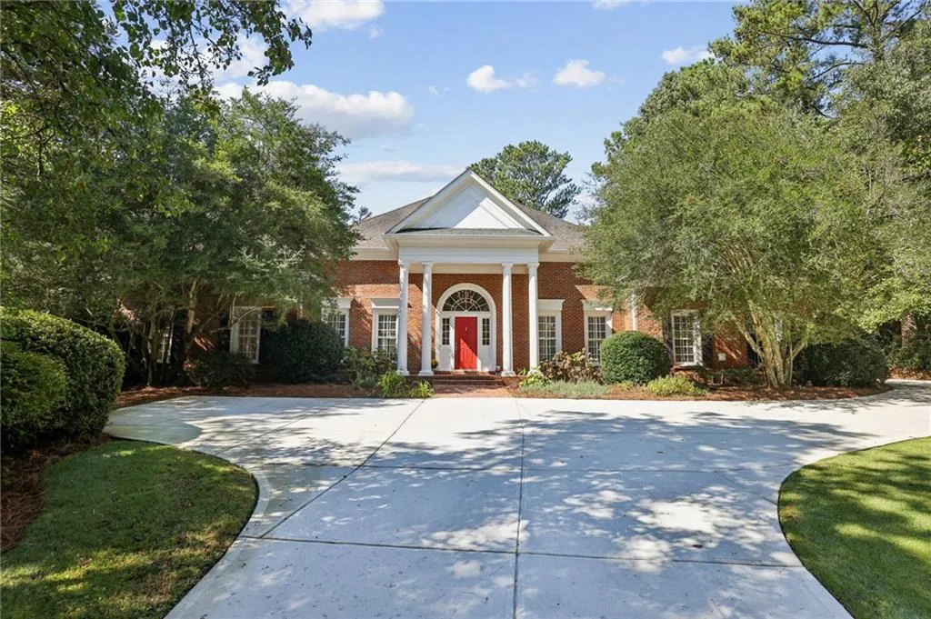 65 Old Stratton Chase, Atlanta, Georgia 30328, 6 Bedrooms Bedrooms, ,5 BathroomsBathrooms,Residential,Sold,65 Old Stratton Chase,7469627