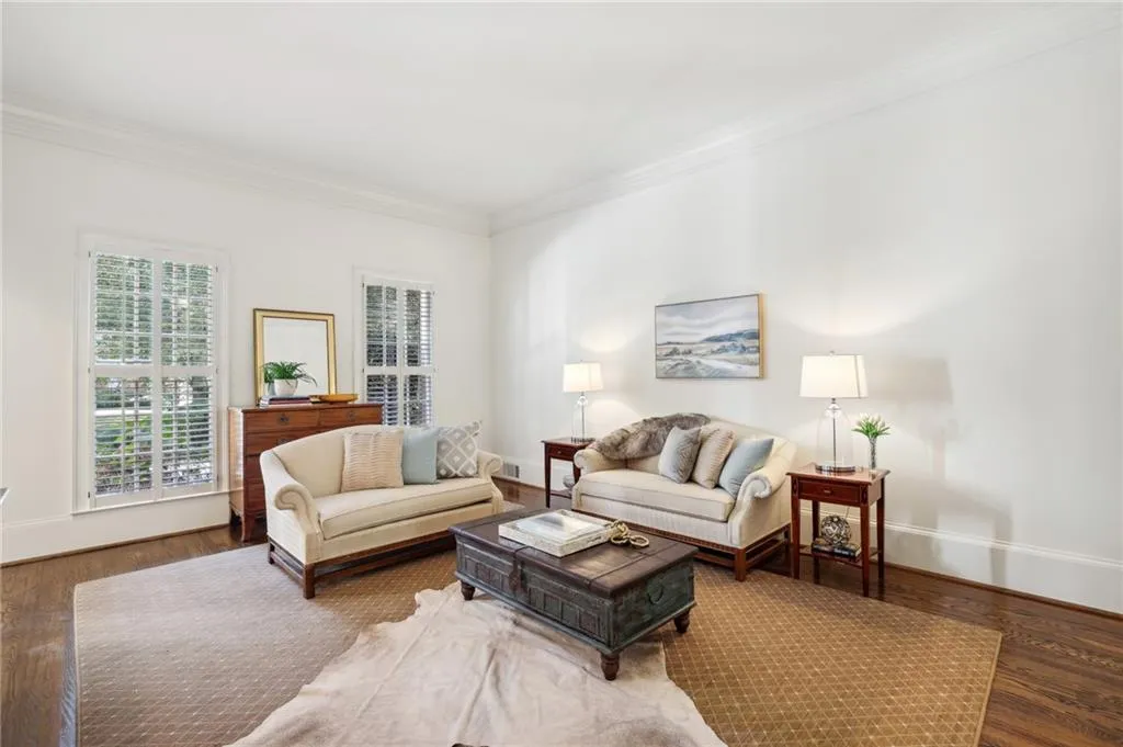 65 Old Stratton Chase, Atlanta, Georgia 30328, 6 Bedrooms Bedrooms, ,5 BathroomsBathrooms,Residential,Sold,65 Old Stratton Chase,7469627