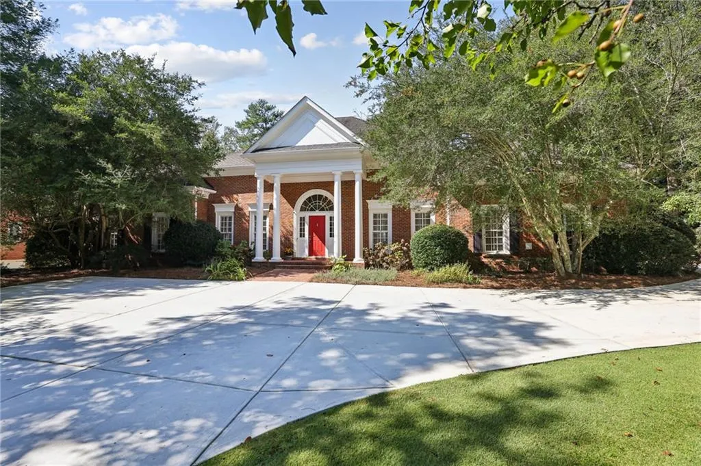 65 Old Stratton Chase, Atlanta, Georgia 30328, 6 Bedrooms Bedrooms, ,5 BathroomsBathrooms,Residential,Sold,65 Old Stratton Chase,7469627