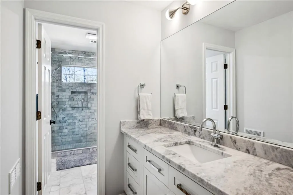 4575 Jett Road, Atlanta, Georgia 30327, 5 Bedrooms Bedrooms, ,5 BathroomsBathrooms,Residential,For Sale,4575 Jett Road,7707397