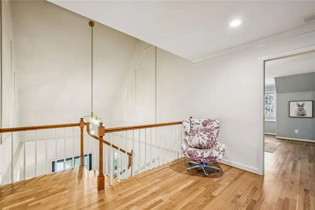 4575 Jett Road, Atlanta, Georgia 30327, 5 Bedrooms Bedrooms, ,5 BathroomsBathrooms,Residential,For Sale,4575 Jett Road,7707397